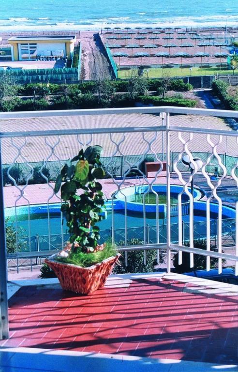 Hotel Real Sottomarina Exterior photo
